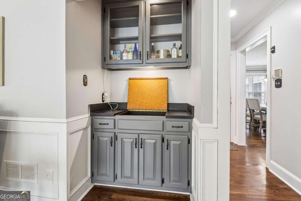914 Newcastle Drive Lilburn - Photo 12