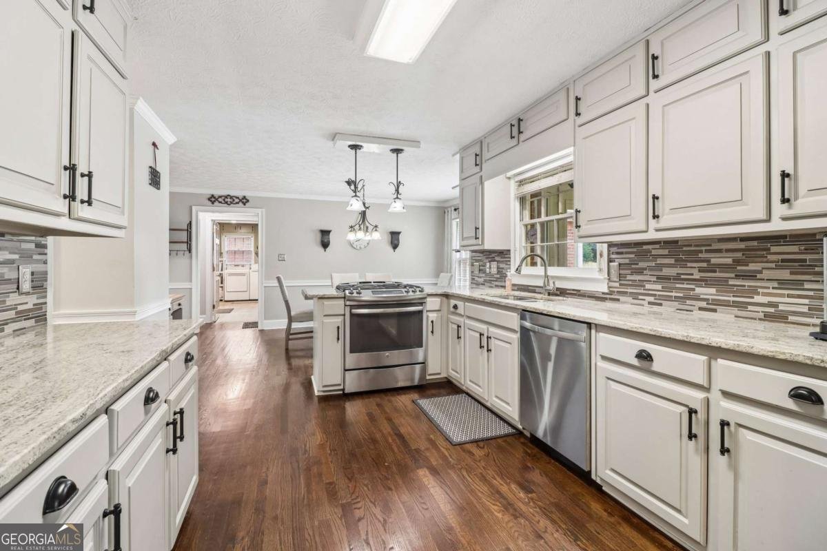 914 Newcastle Drive Lilburn - Photo 21