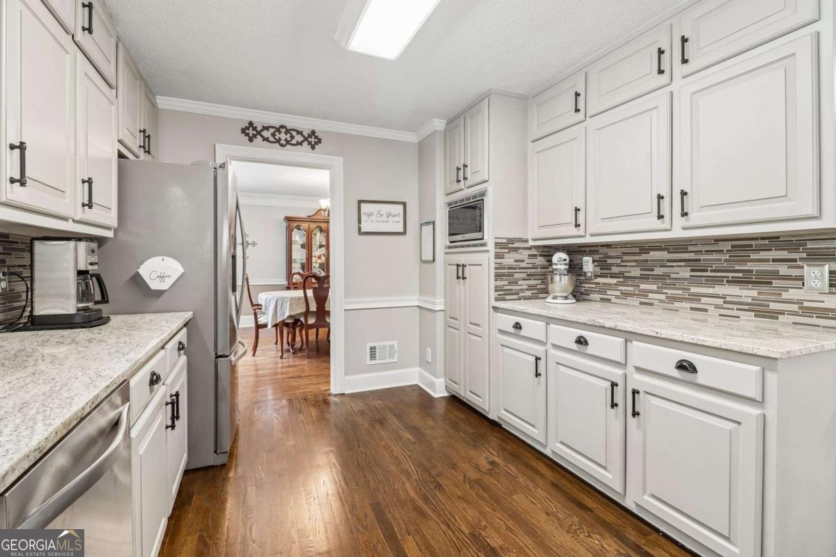 914 Newcastle Drive Lilburn - Photo 23