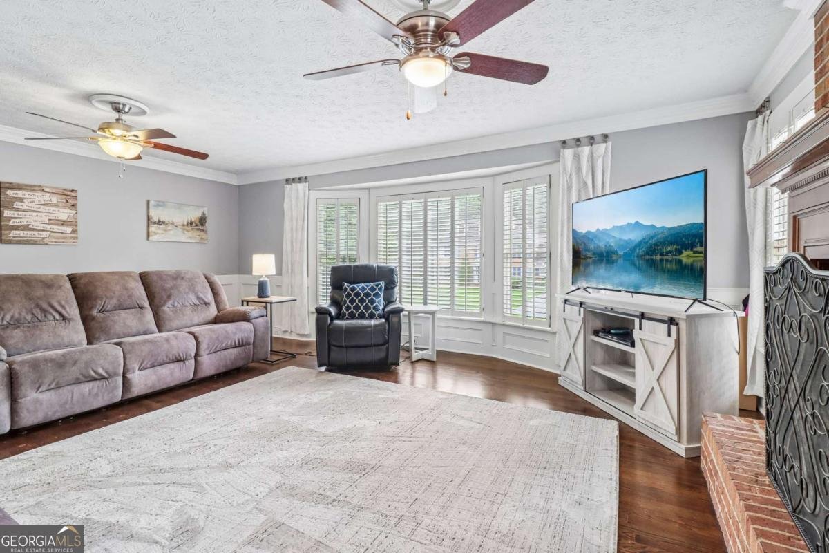914 Newcastle Drive Lilburn - Photo 9