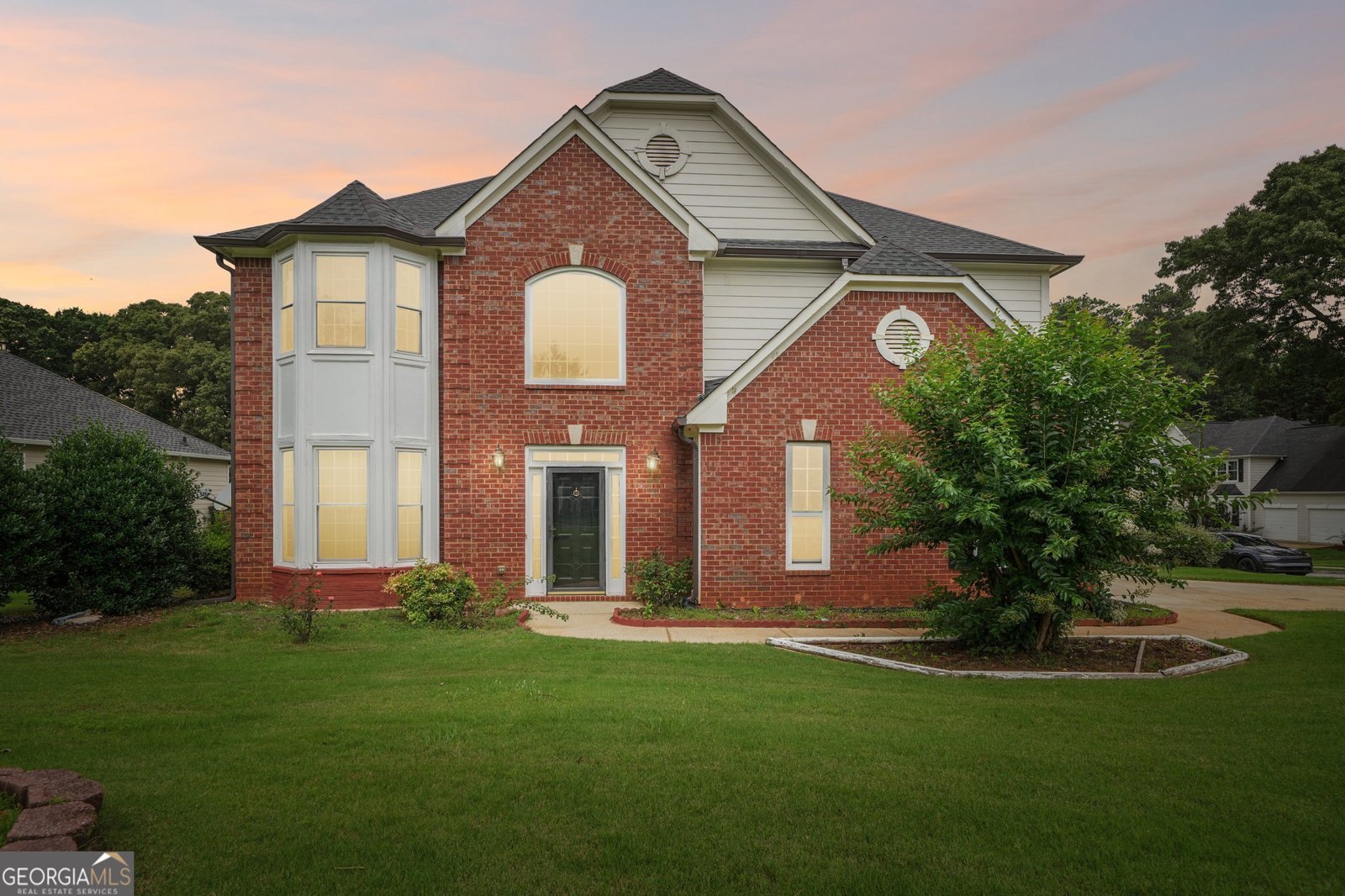 5024 Huntcrest Drive Mableton - main photo