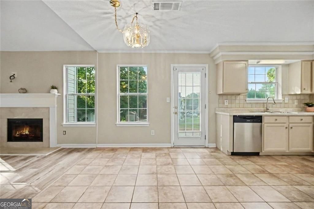 4466 Big Bluff Court Douglasville - Photo 10
