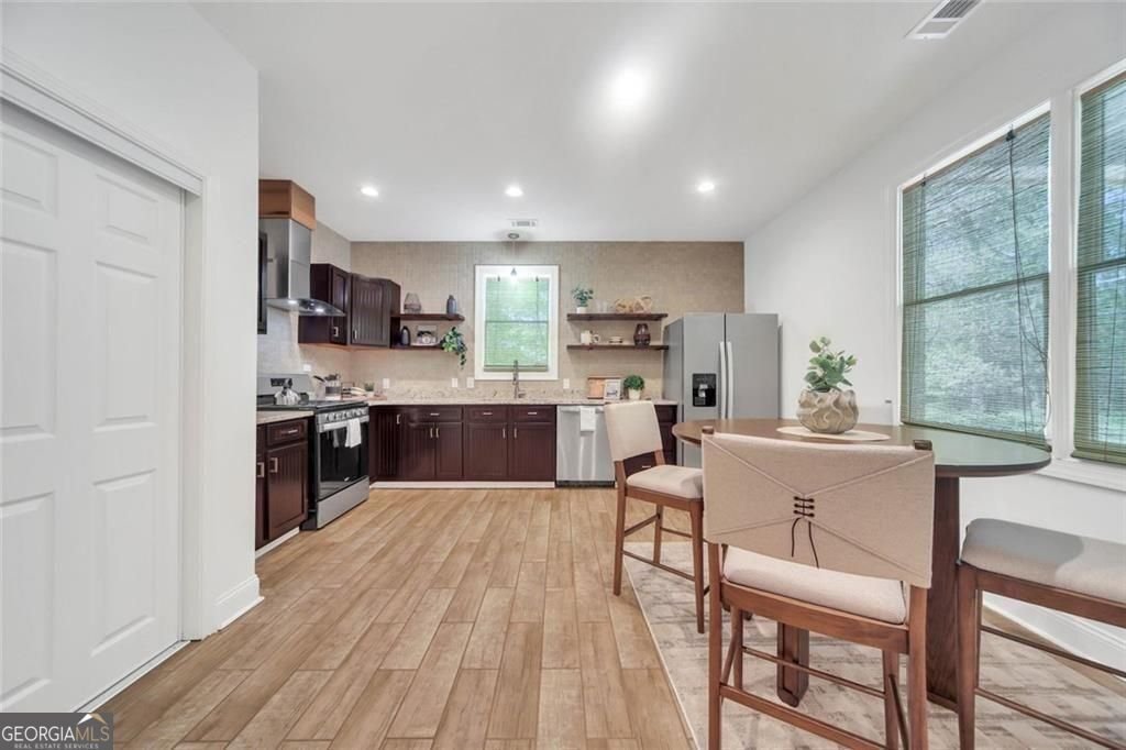 5429 Mountain Street Stone Mountain - Photo 6