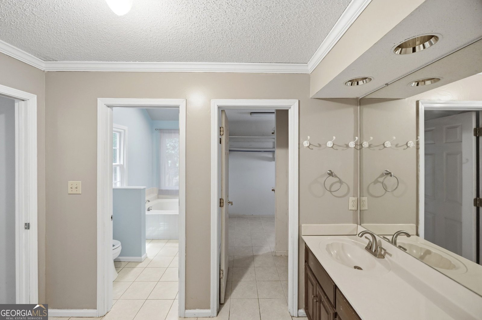 1215 Craddock Way Macon - Photo 17