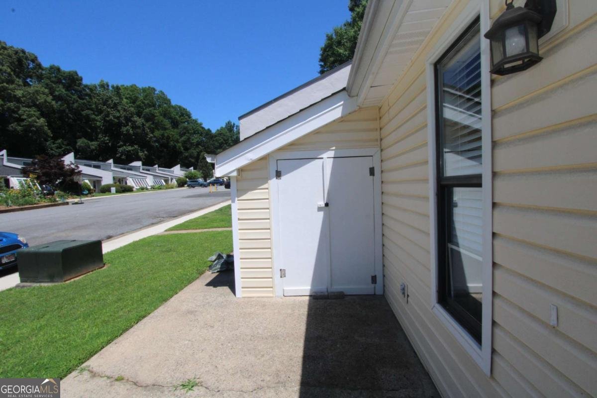 227 Goshen Lane Woodstock - Photo 8