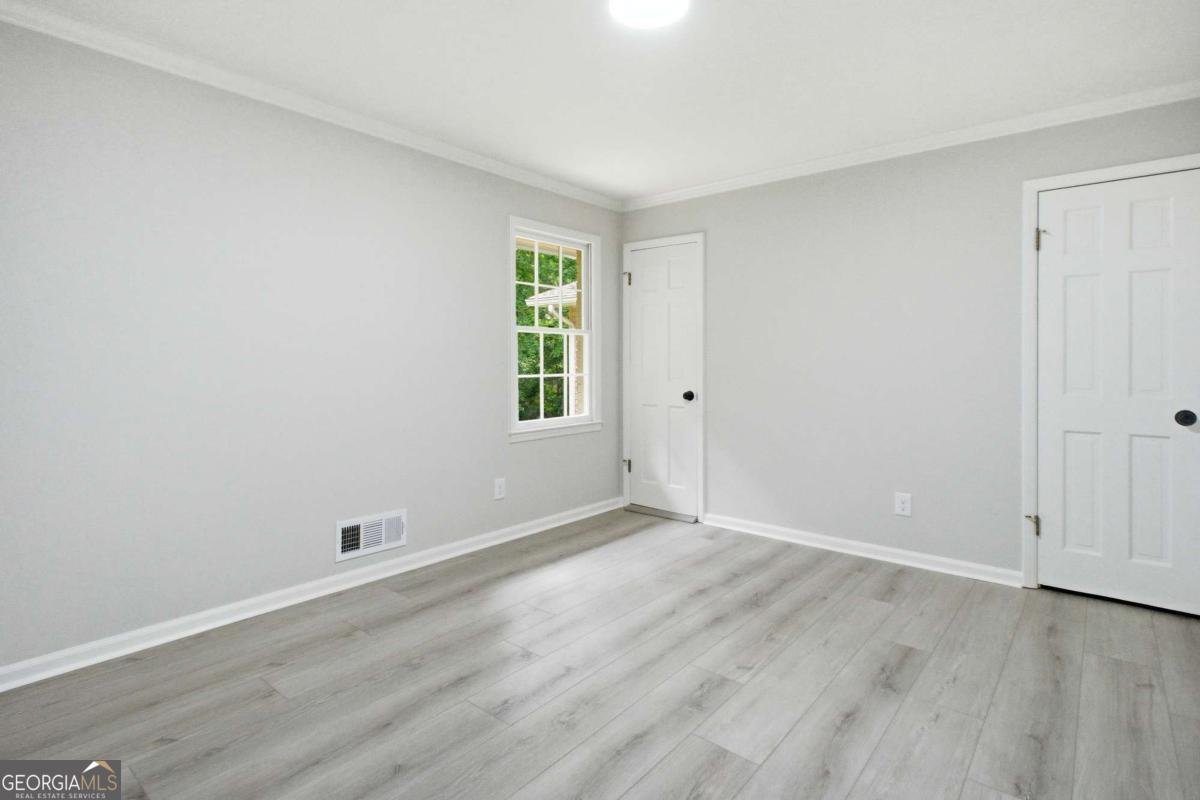1180 Lakeshore Circle Gainesville - Photo 14
