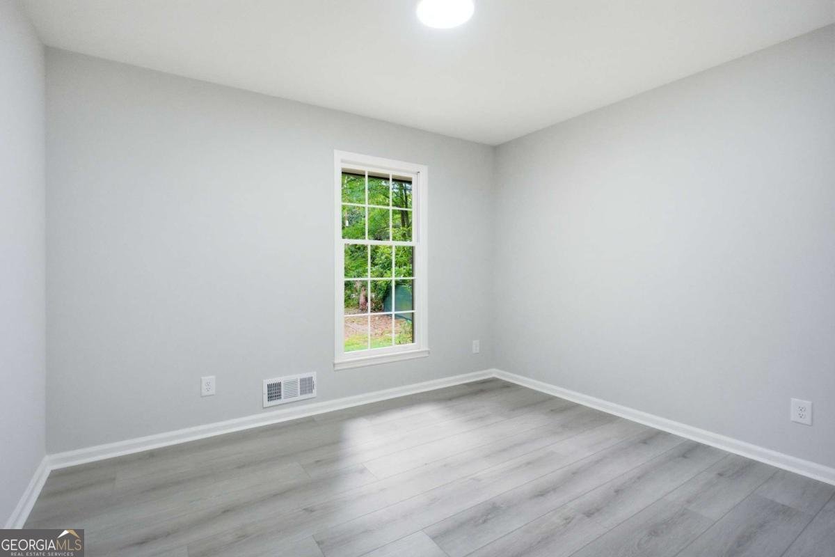 1180 Lakeshore Circle Gainesville - Photo 16