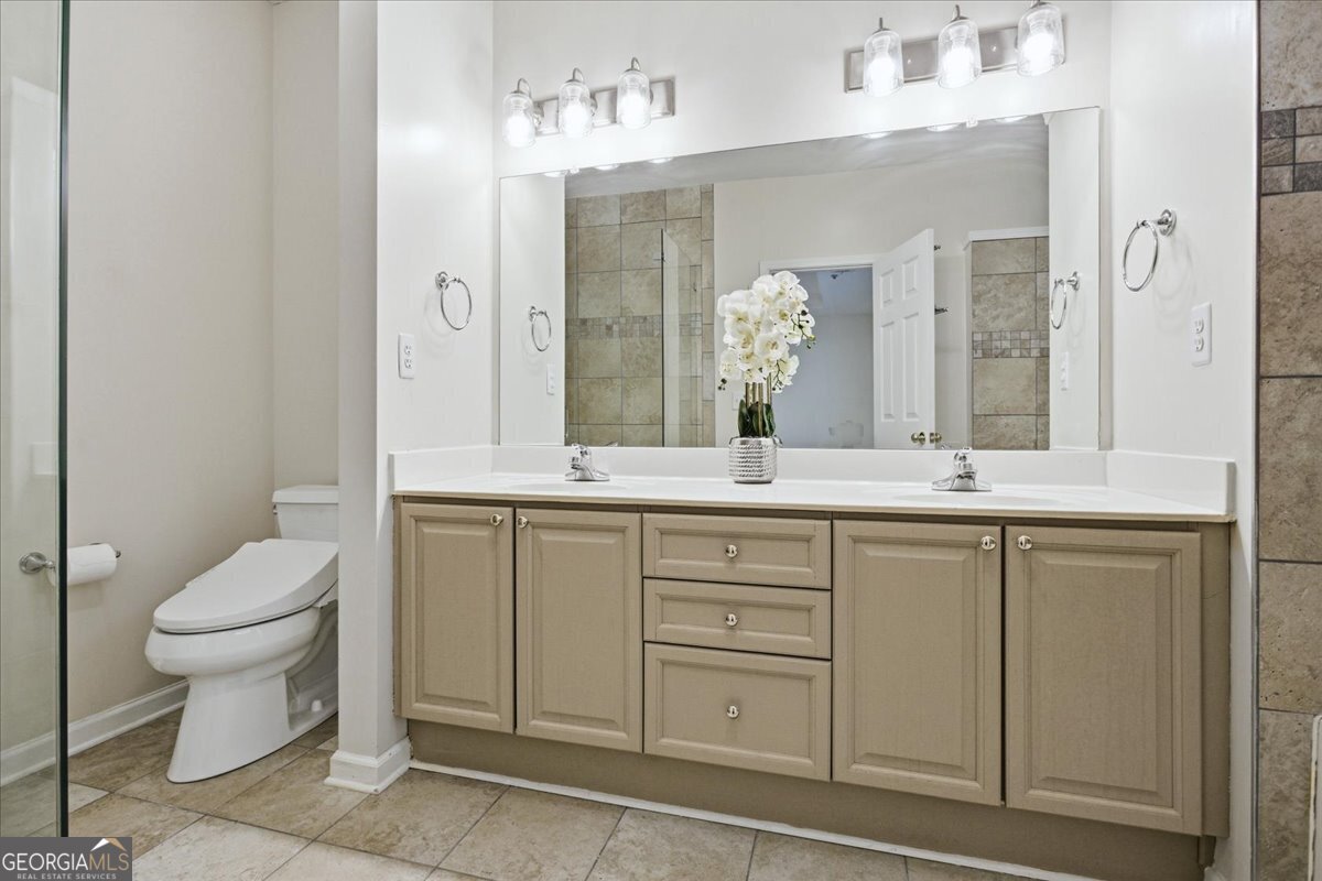 227 Edinburgh Court Milton - Photo 12