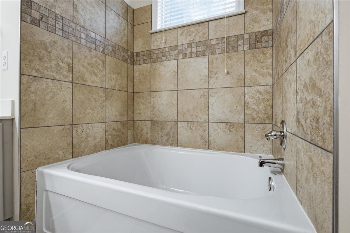 227 Edinburgh Court Milton - Photo 14