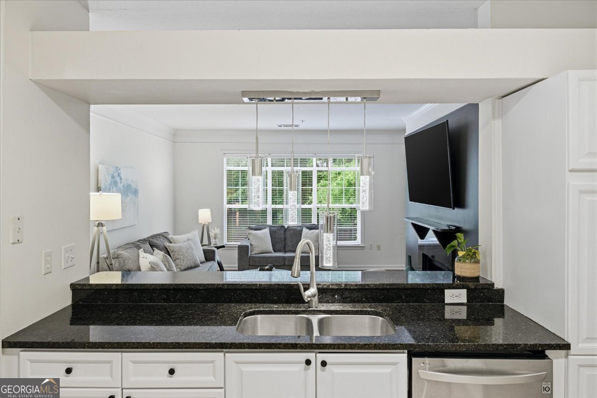 227 Edinburgh Court Milton - Photo 6