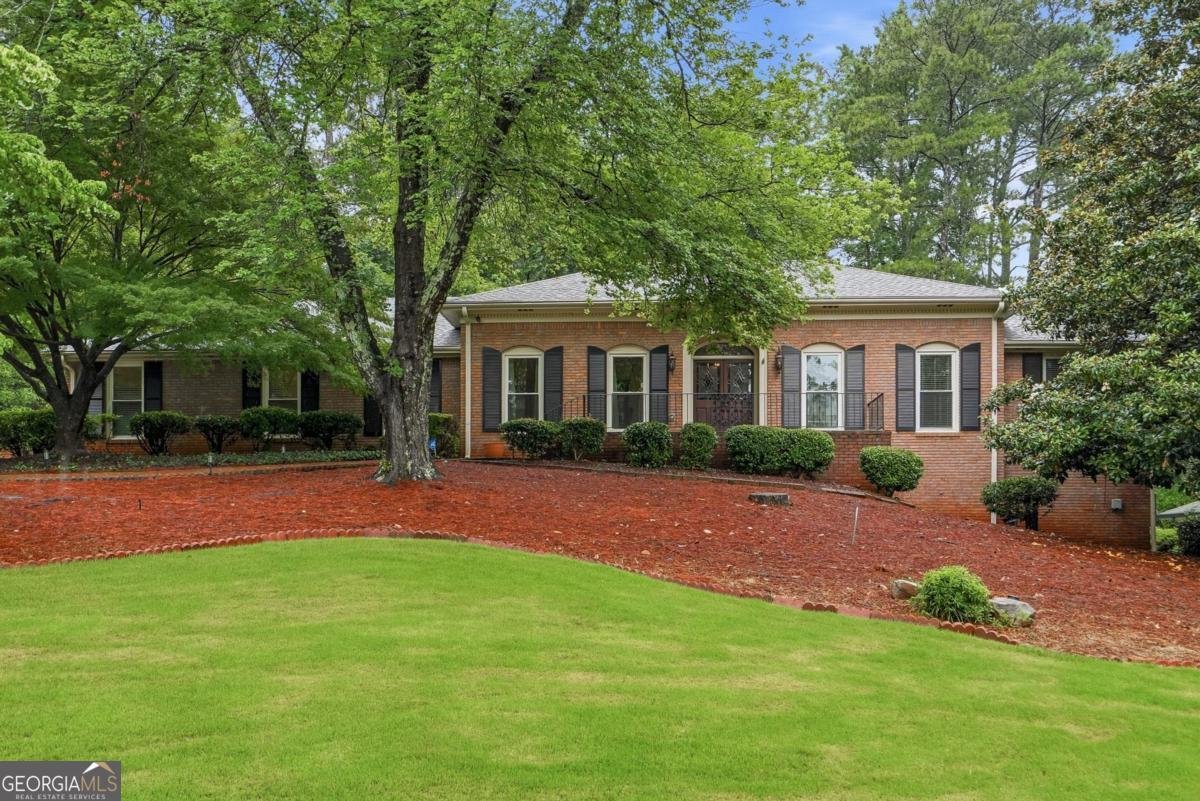 1076 Coronation Drive Atlanta - main photo