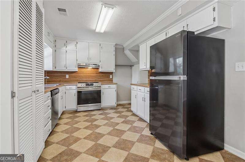 3325 Holly Stand Court Loganville - Photo 13