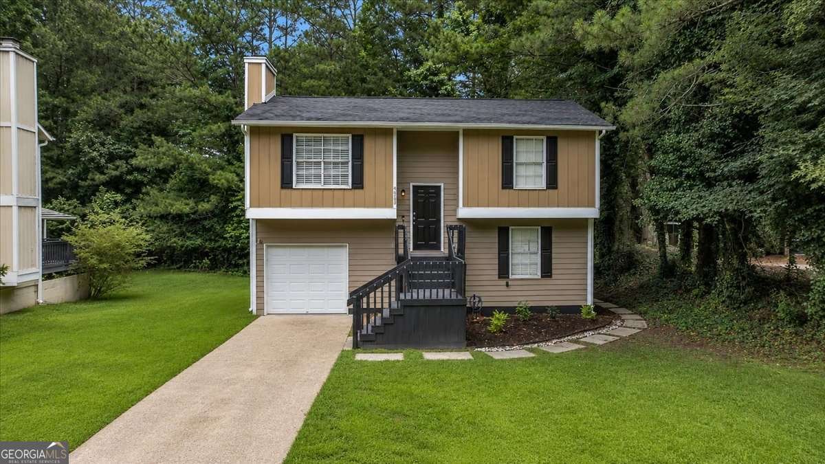 5300 Forest Downs Lane Atlanta - main photo