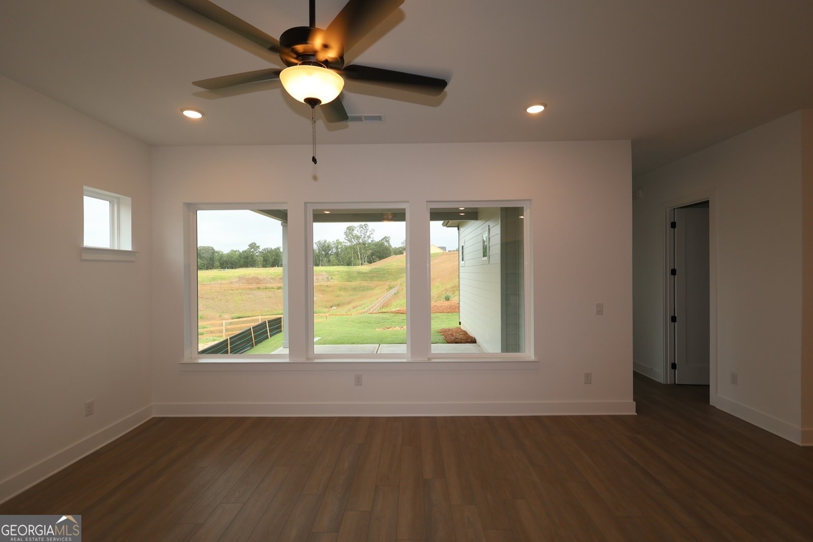 1331 Autumn Lake Drive Gainesville - Photo 9