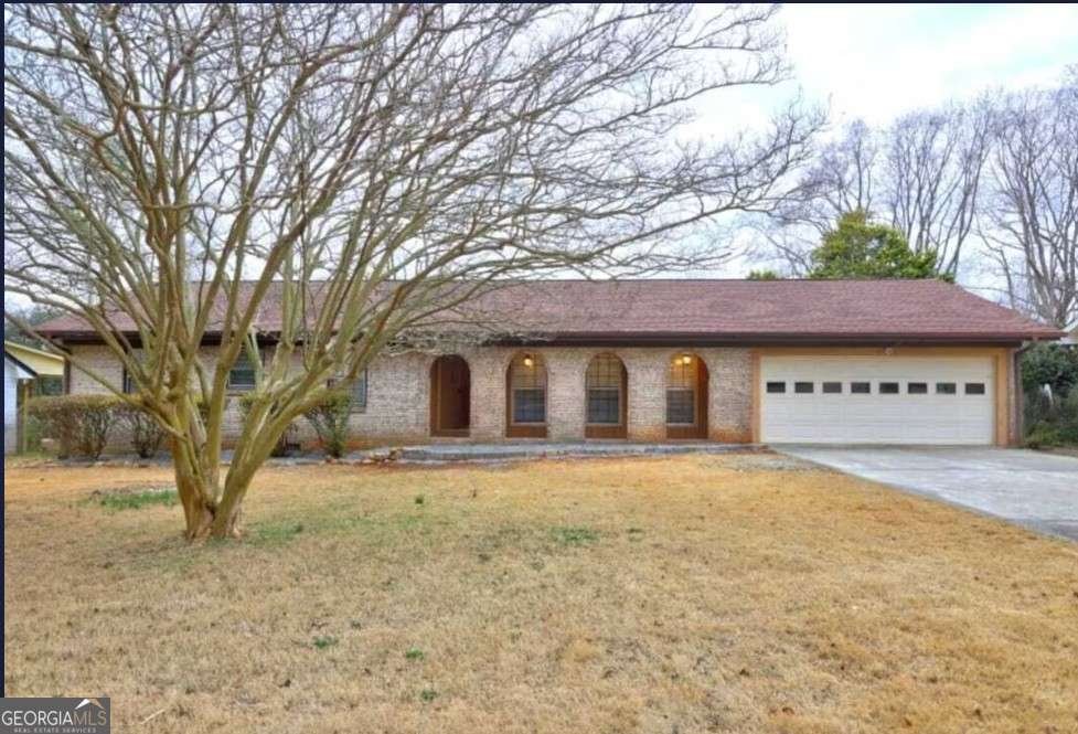 457 Castleaire Drive Stone Mountain - main photo