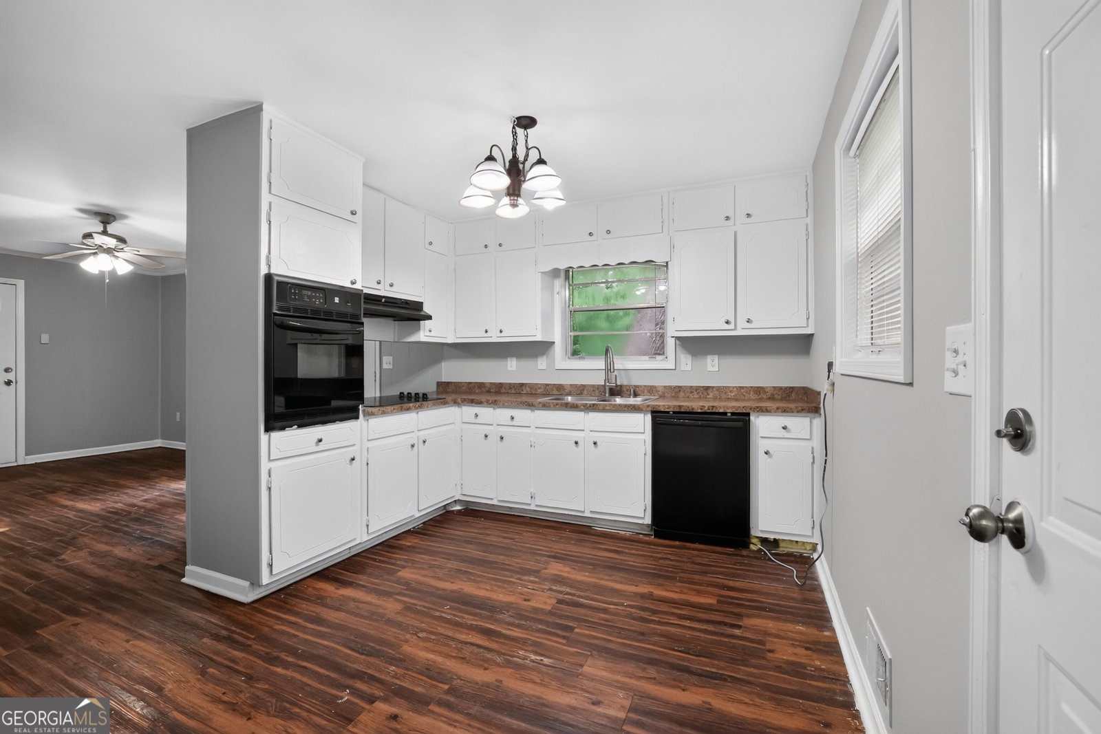 513 Martindale Court Stone Mountain - Photo 12