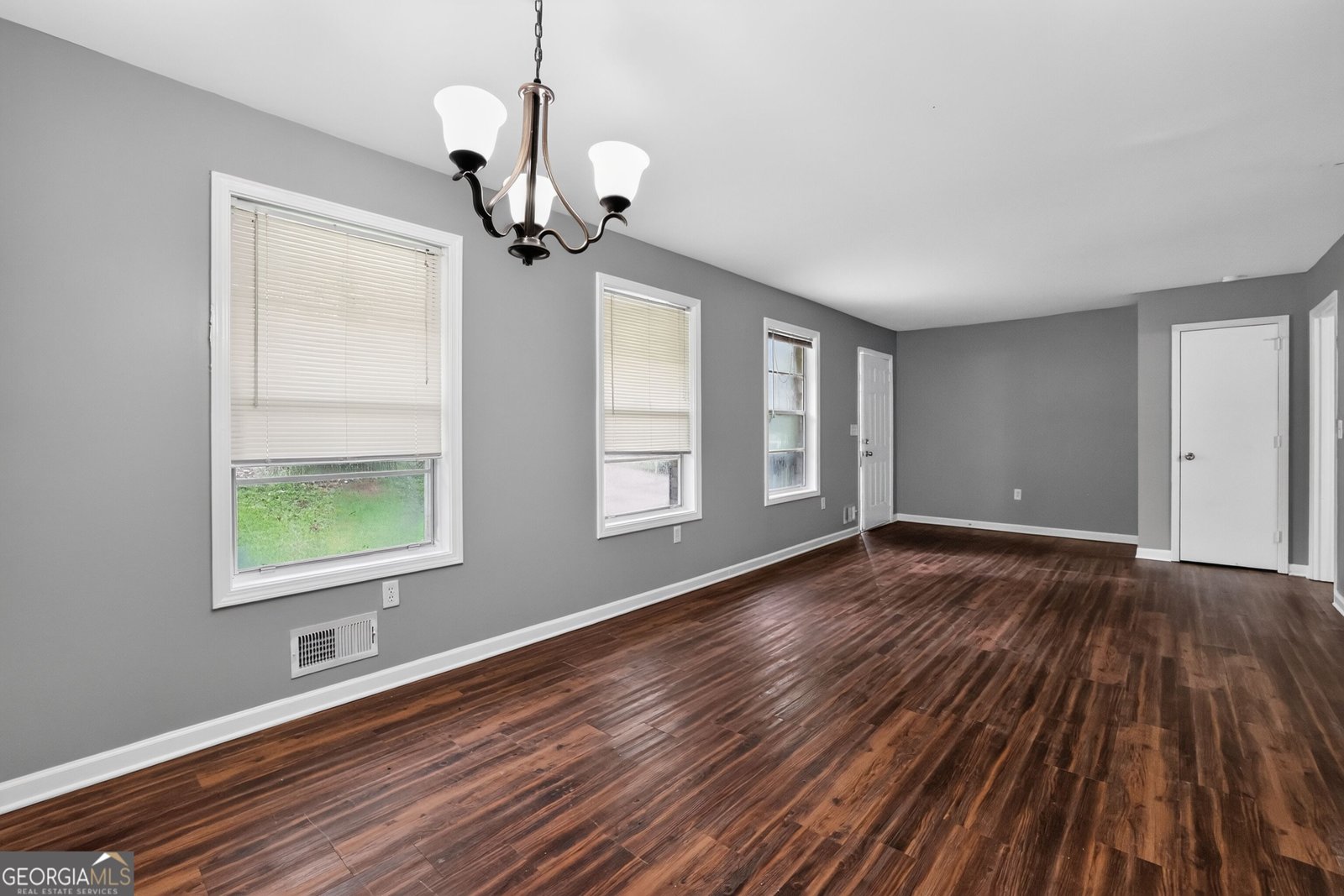 513 Martindale Court Stone Mountain - Photo 9