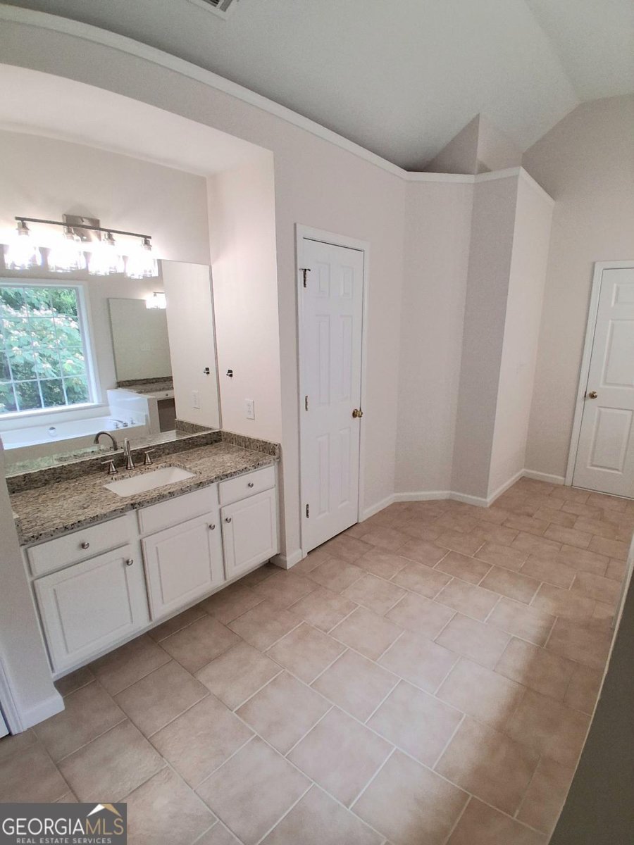 140 Dearing Woods Way Covington - Photo 36