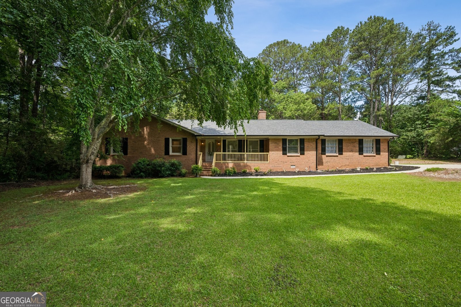 5185 Paul Circle Conyers - main photo