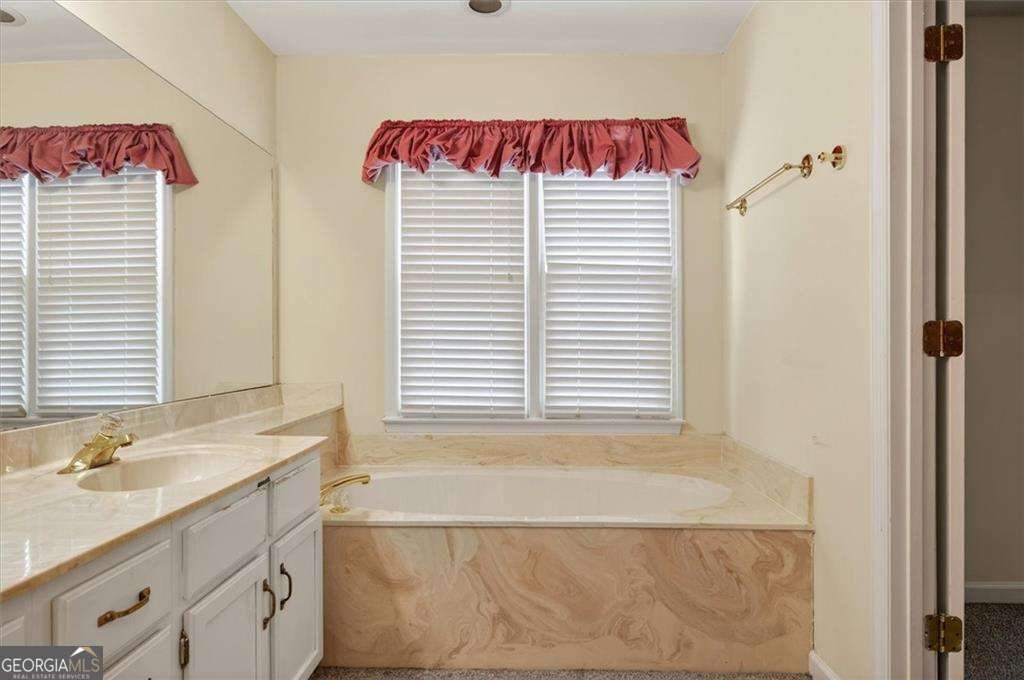 9030 Club River Drive Roswell - Photo 13
