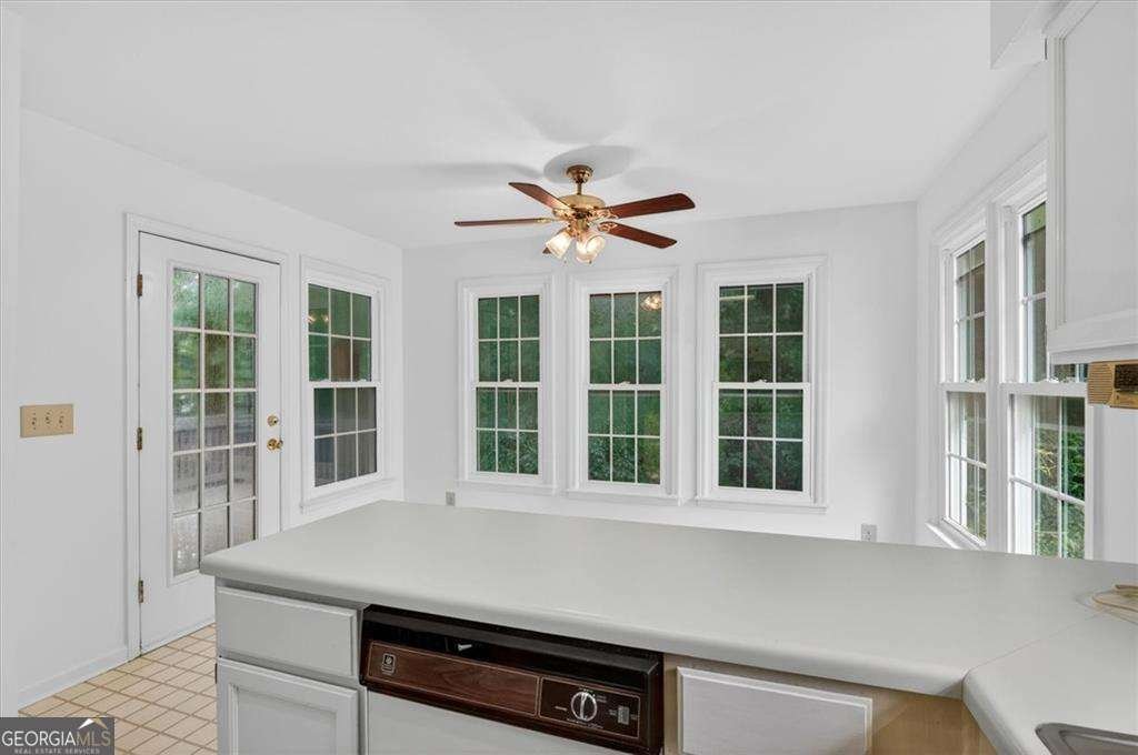 9030 Club River Drive Roswell - Photo 8