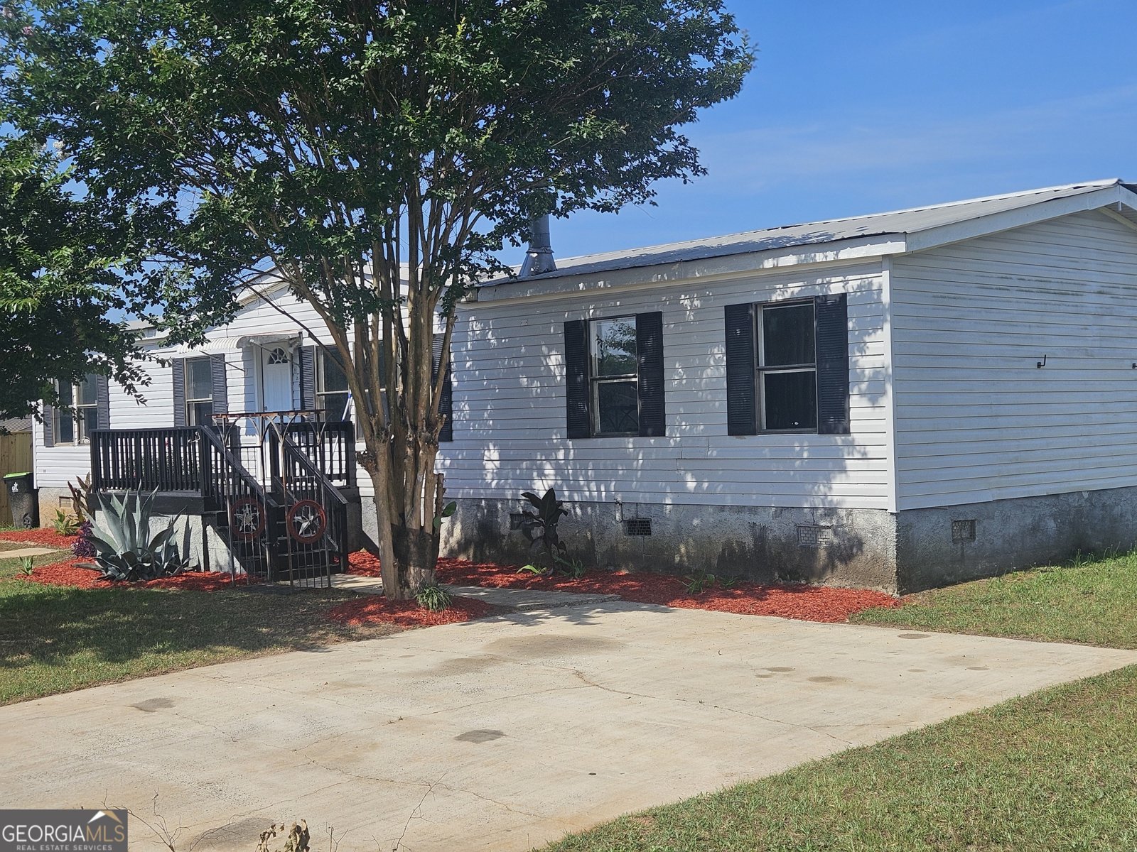 302 Waverly Lane Byron - main photo
