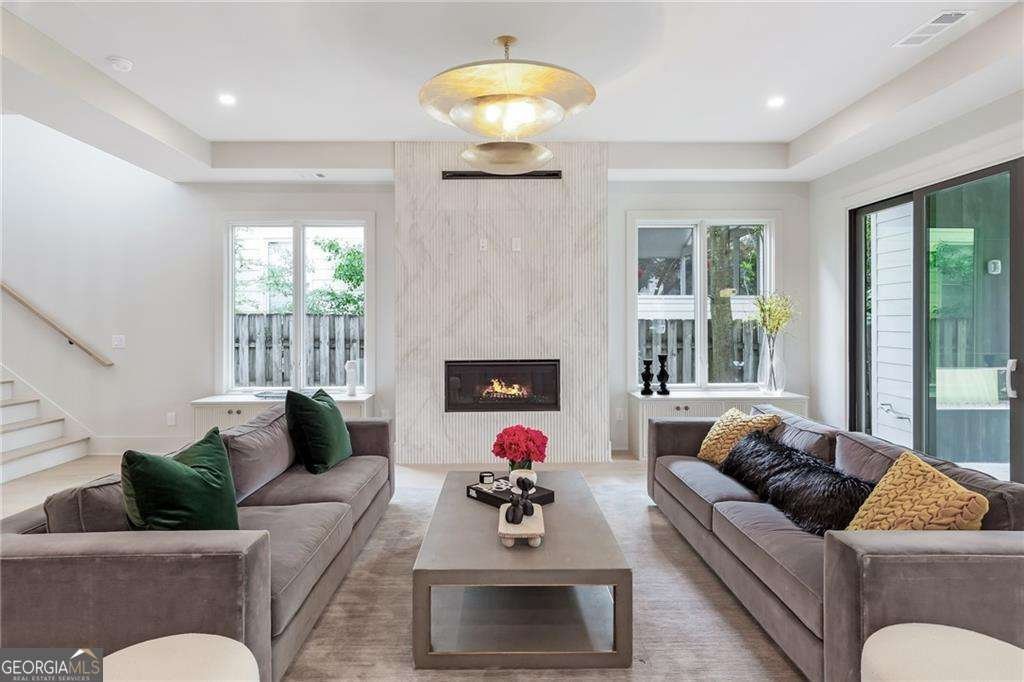 1203 Oglethorpe Avenue NE Atlanta - Photo 9