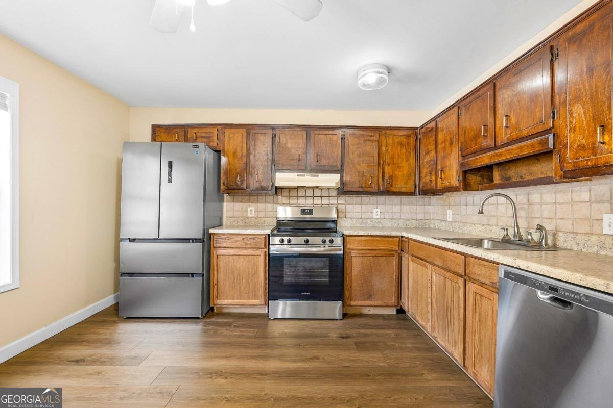 4632 Wyck Court Buford - Photo 11