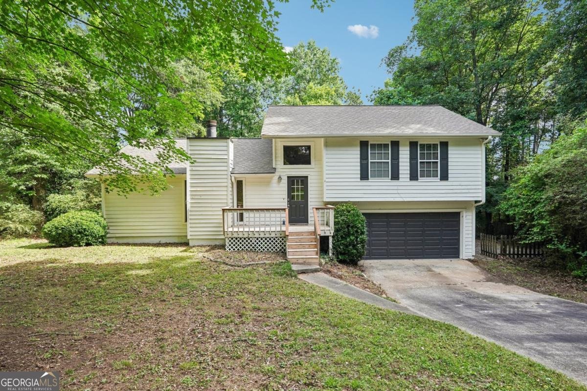 2550 Big Oaks Drive Marietta - main photo