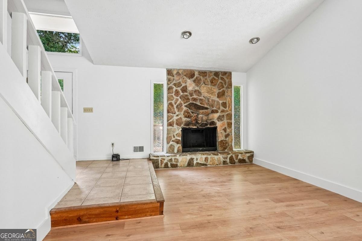 2550 Big Oaks Drive Marietta - Photo 8