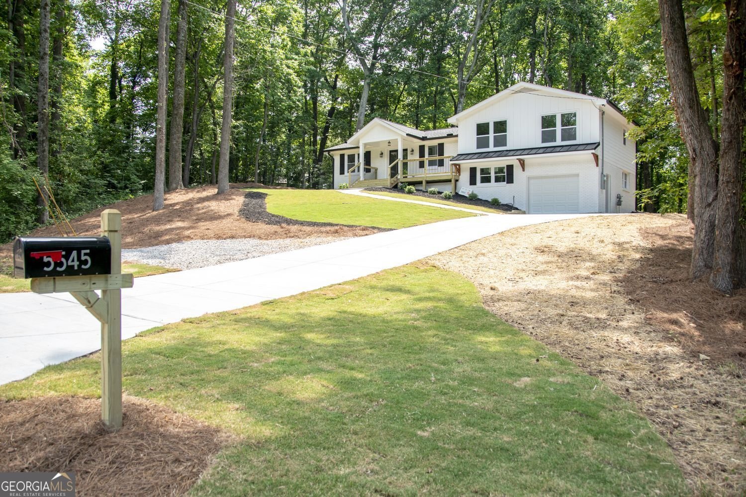 5545 Crestview Drive Acworth - main photo