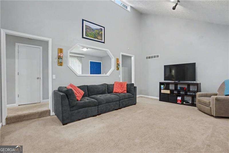 2075 Arrowhead Trail Marietta - Photo 9