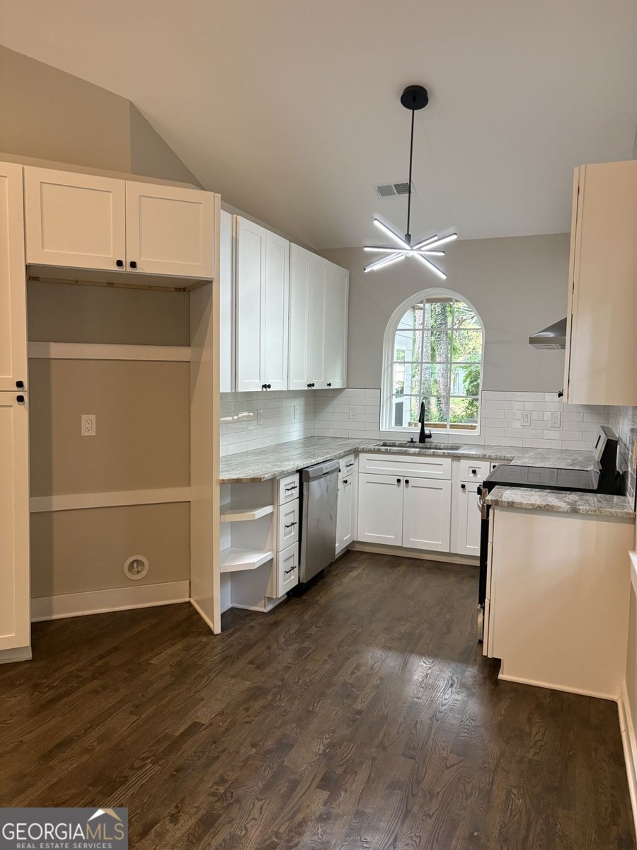 629 Rountree Road Riverdale - Photo 9