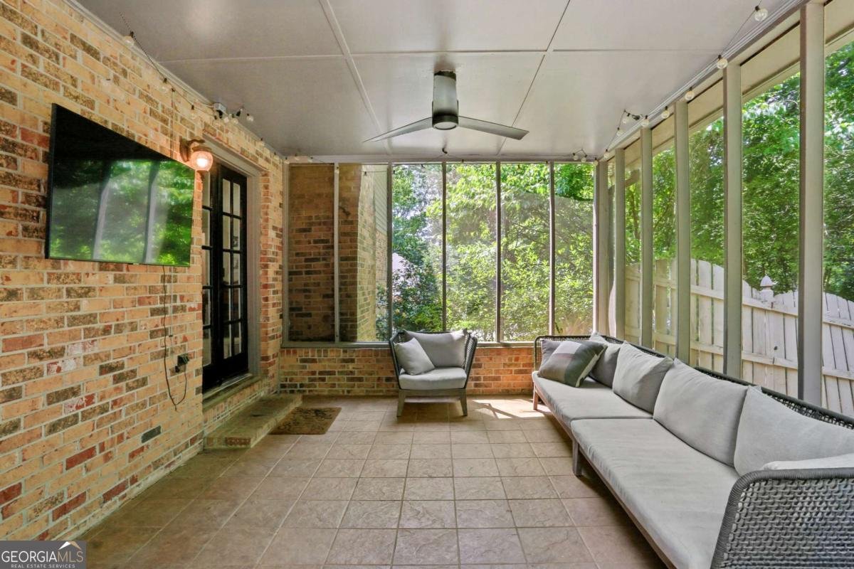 3869 Allenhurst Drive Peachtree Corners - Photo 15
