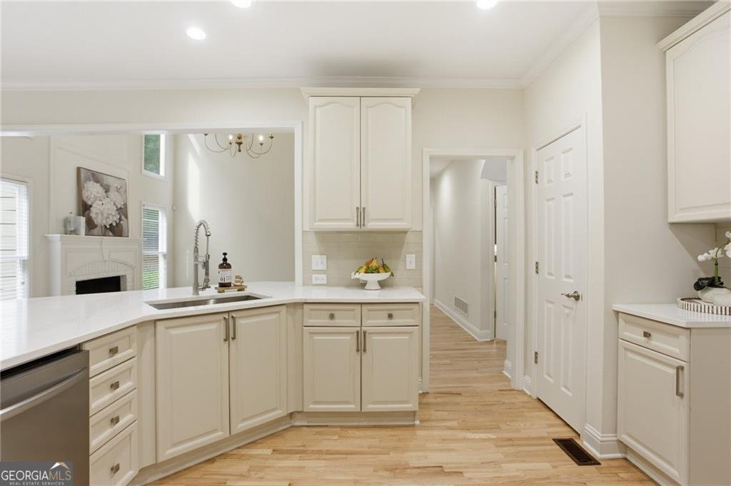 303 River Laurel Way Woodstock - Photo 16