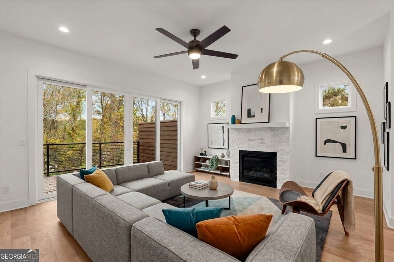 2323 Mason Drive Atlanta - main photo