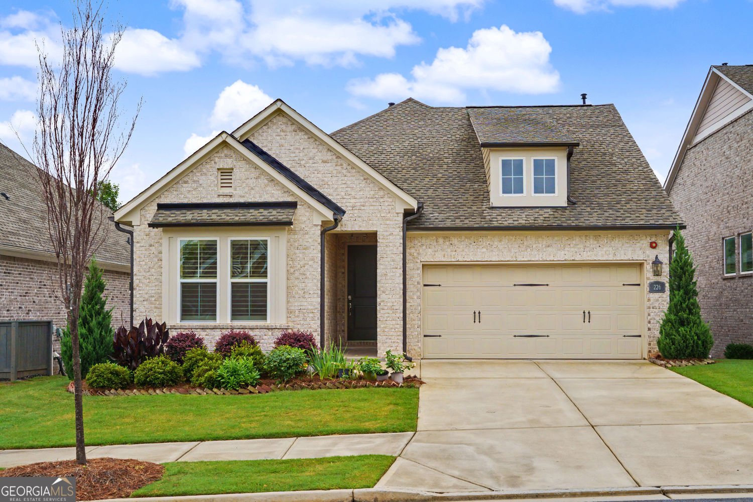 226 Floral Valley Drive Woodstock - main photo