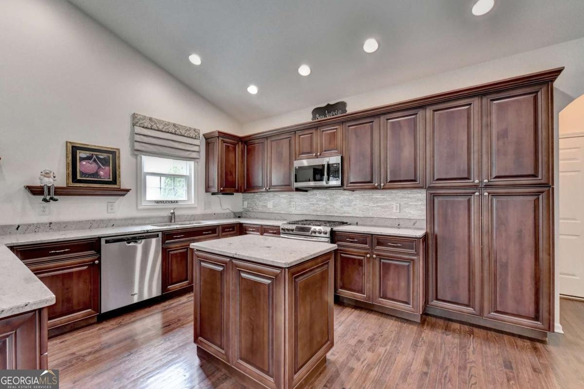 3781 Devenwood Way Buford - Photo 9