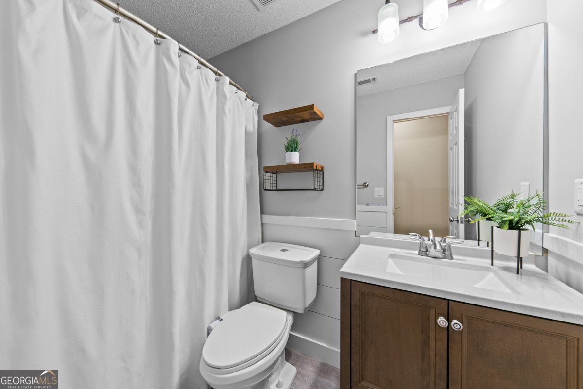 484 Canoe Court Statham - Photo 16