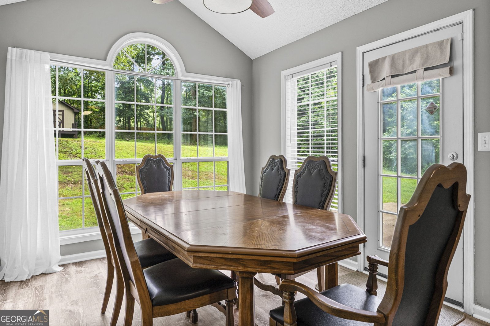 5 Queens Court Sharpsburg - Photo 16