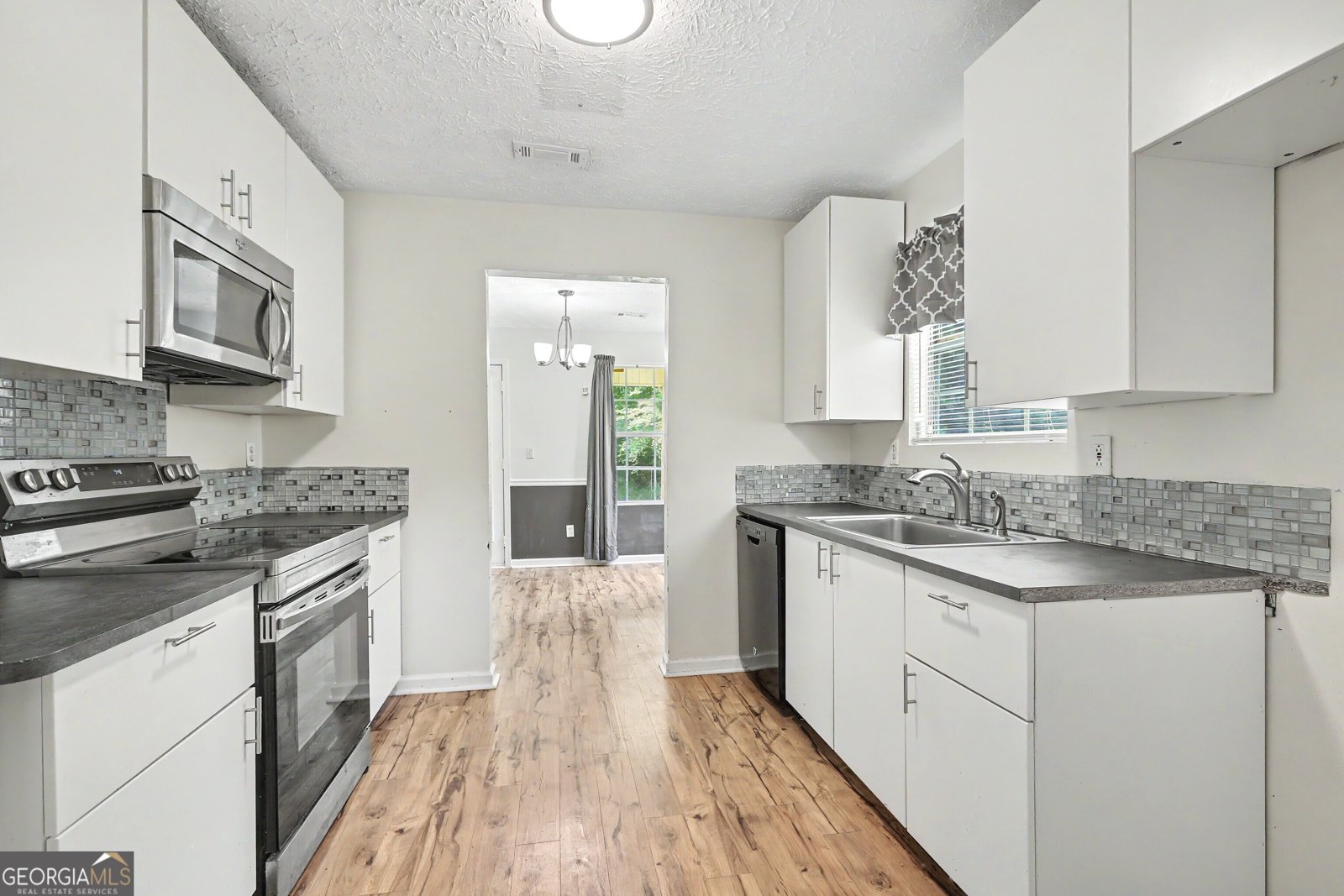 106 Claire Court Griffin - Photo 9