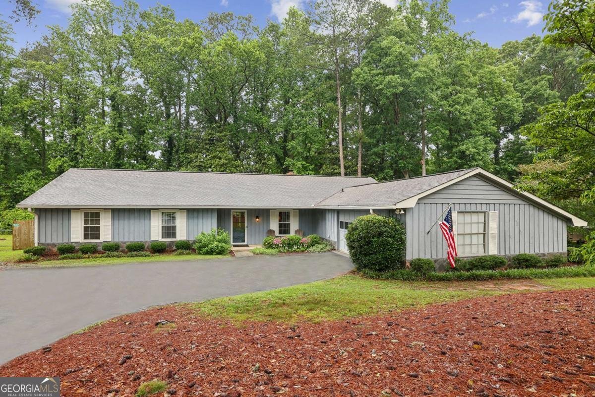 2862 Dunnington Circle Atlanta - main photo
