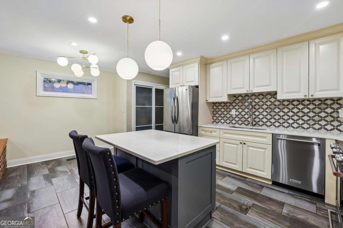 2862 Dunnington Circle Atlanta - Photo 11