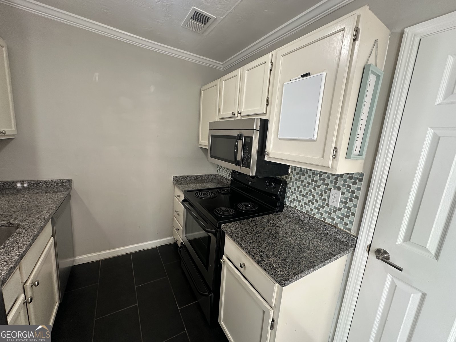 220 Chads Ford Way Roswell - Photo 6