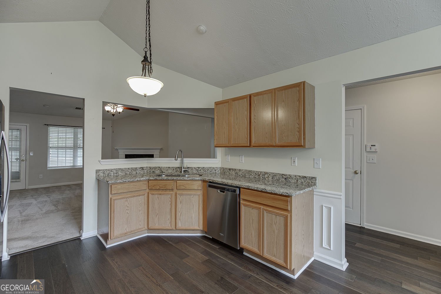 387 Joshua Way Hoschton - Photo 10