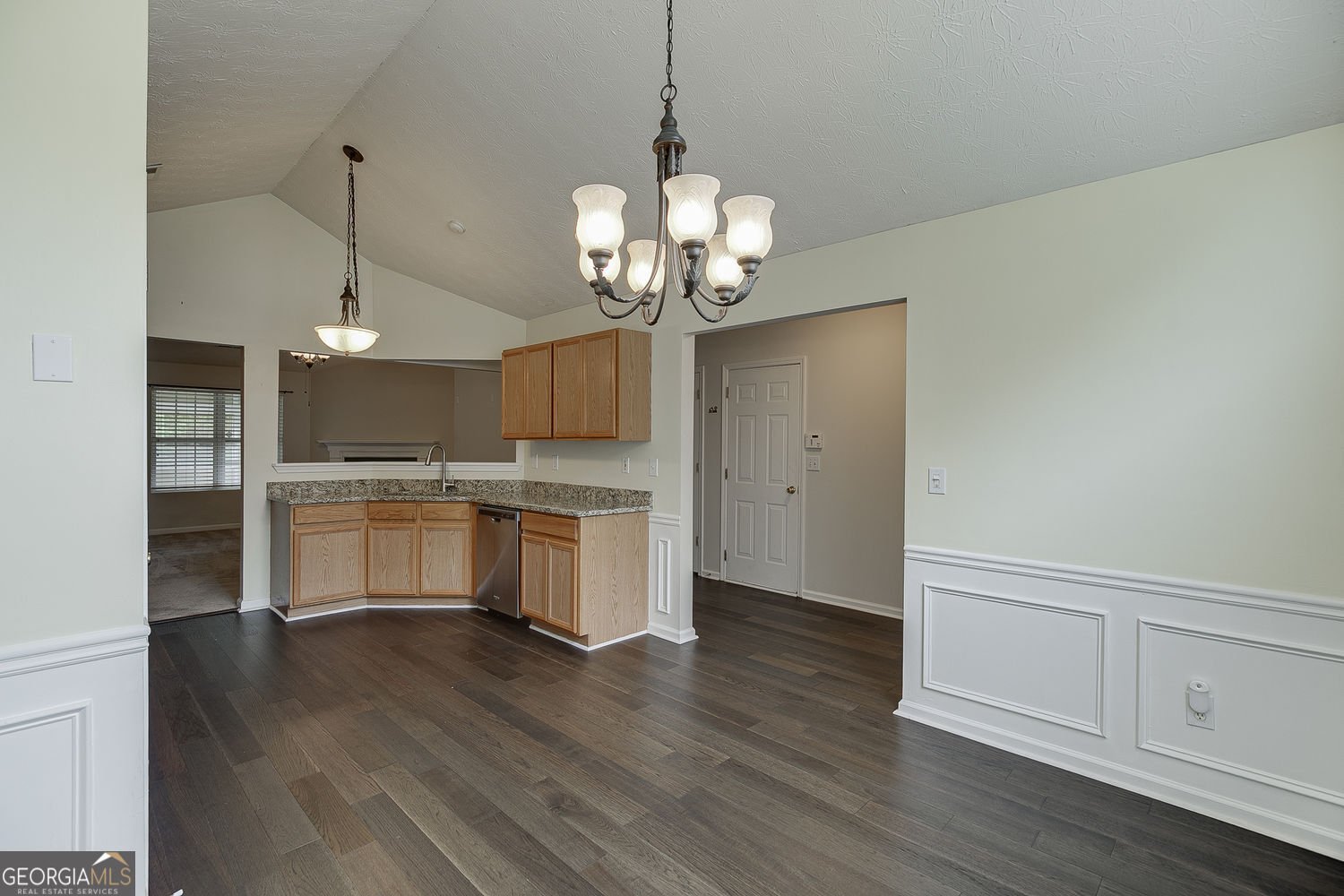 387 Joshua Way Hoschton - Photo 7
