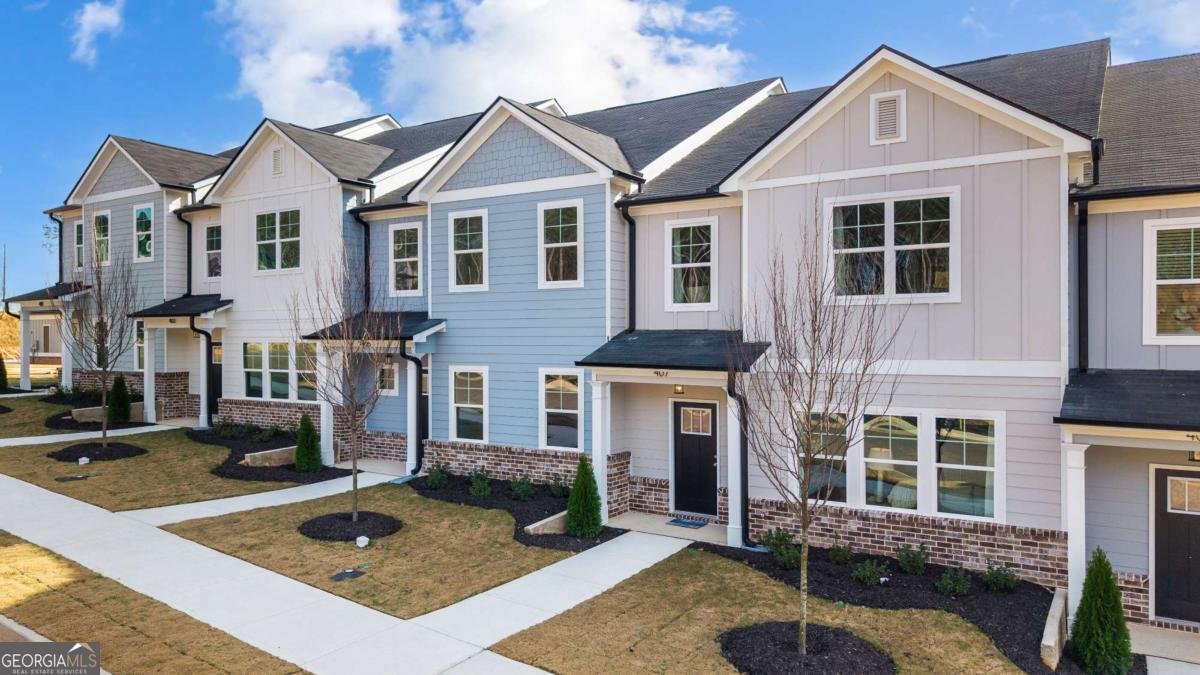 403 Whitehorse Way Conyers - main photo