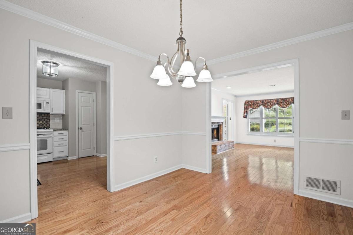 257 Triple Oaks Drive Tucker - Photo 10
