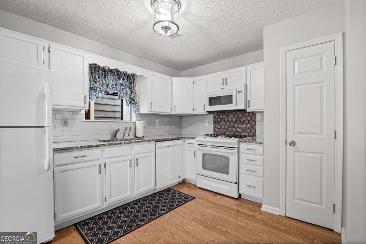 257 Triple Oaks Drive Tucker - Photo 7