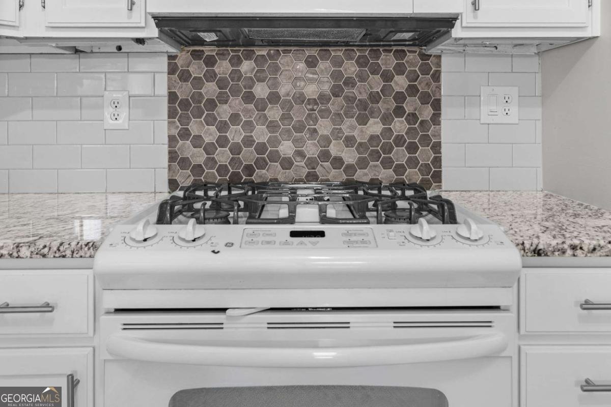 257 Triple Oaks Drive Tucker - Photo 9